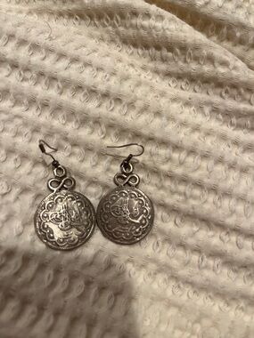 Silver Filigree Round Drop Earrings - Women's Jewelry